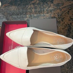 Vince Camuto White Leather flats